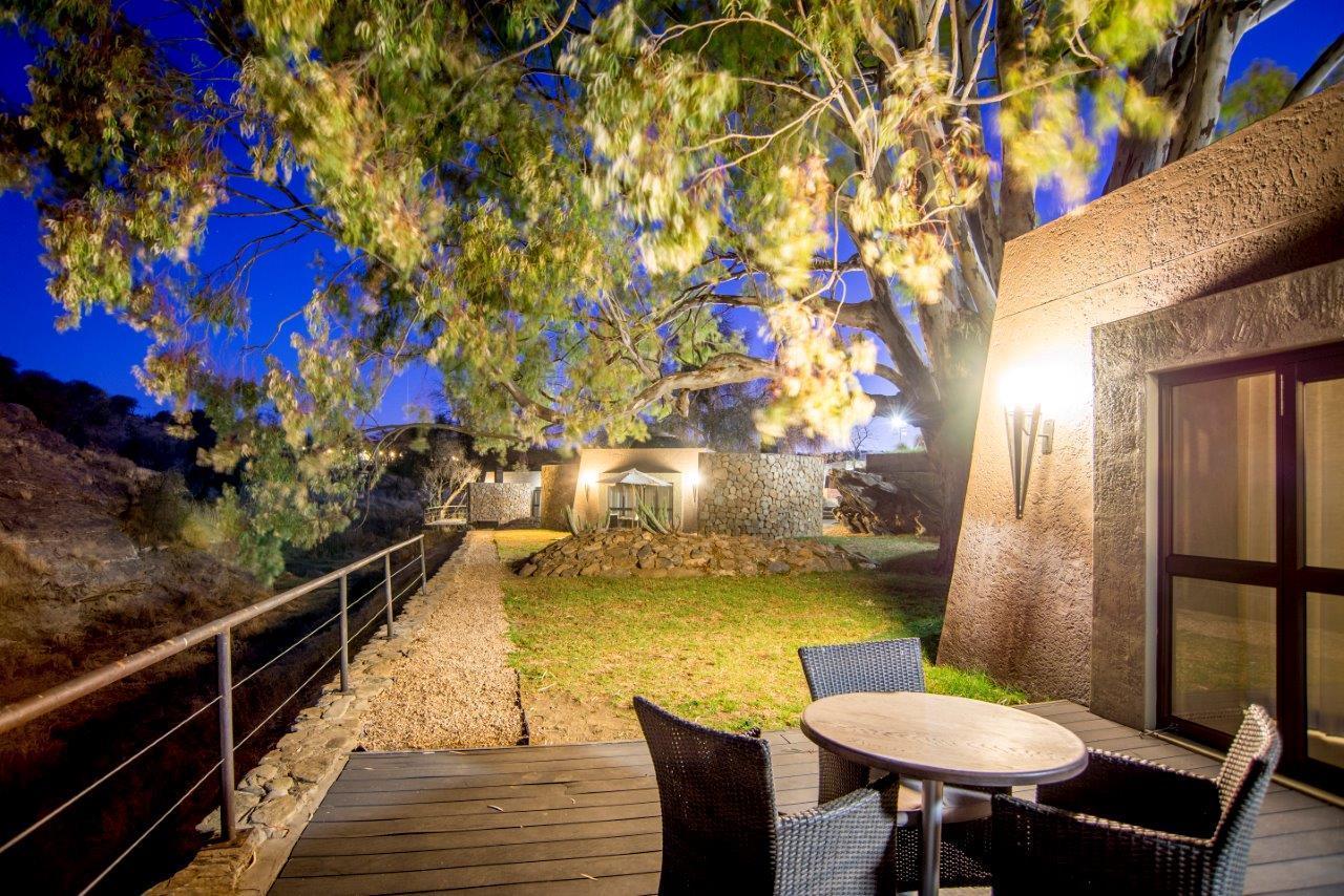 Daan Viljoen Game Lodge Виндхук Экстерьер фото