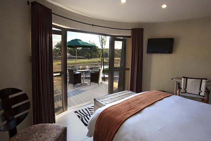 Daan Viljoen Game Lodge Виндхук Экстерьер фото